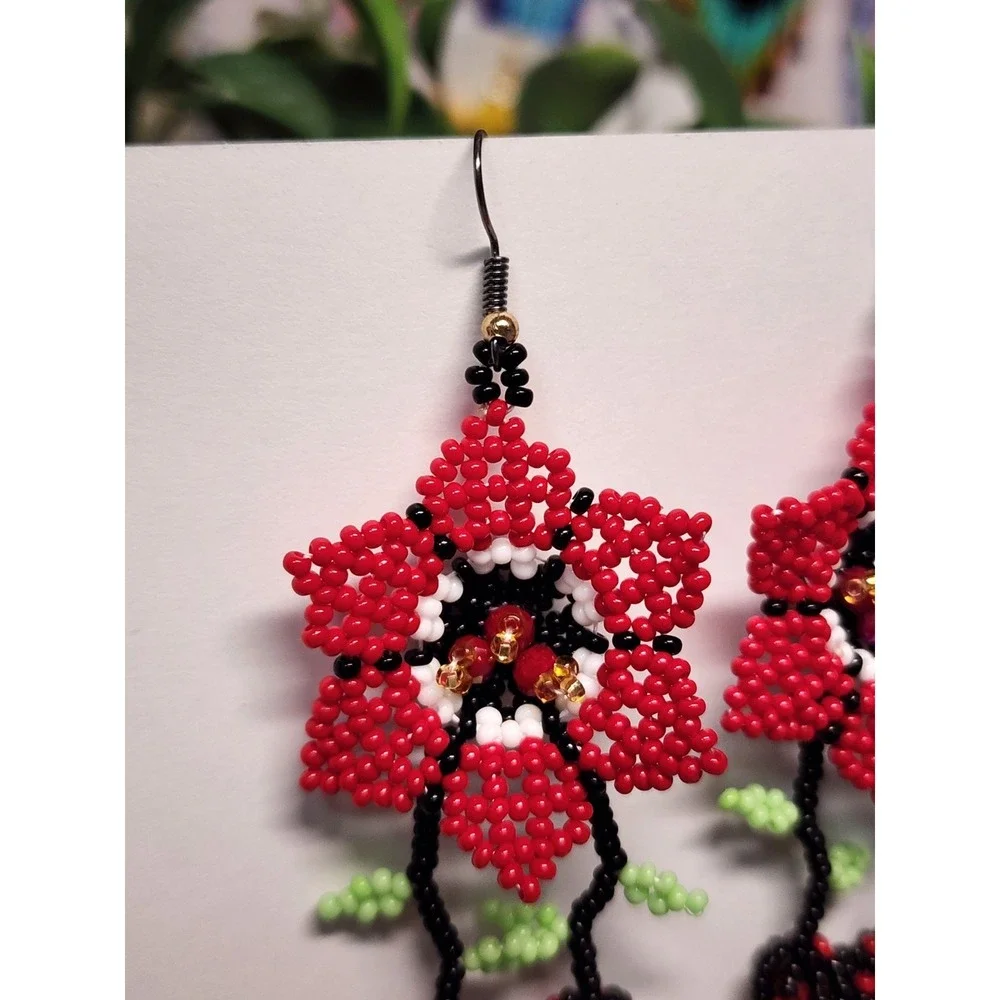 Red  Color Women's Earrings. Elegant Earrings